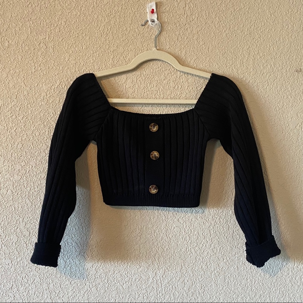 Women’s cropped sweater